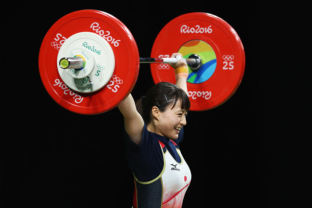 写真】重量挙げ美女・八木かなえ「圧巻のスクワット姿」に