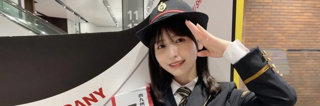 写真】長濱ねる「1日駅長コスプレショット」が眩しすぎ