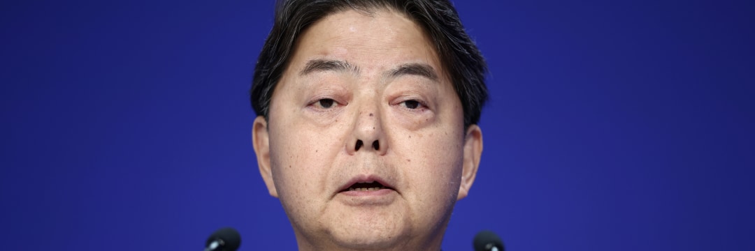 第一生命伝説の生保レディ】林芳正官房長官夫妻も名を連ねる