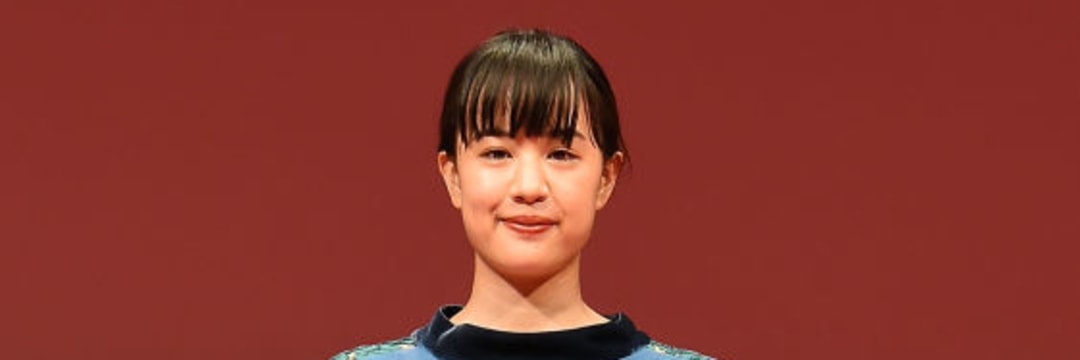 石橋凌と原田美枝子が父母》「いくらなんでも親の十四光」と指さ