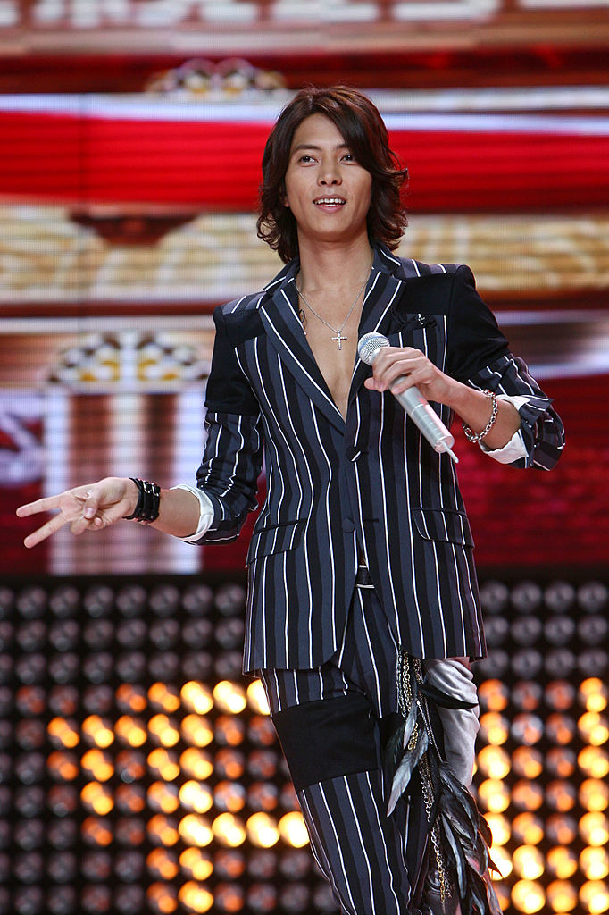山下智久ピースタイル 山下智久、ベージュのジャケットで”上品”に登場 20代の頃の撮影